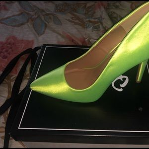 Shoes/heels
